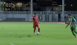 «Көгал емес, жыртылған атыз»: «Қайрат» матчы алдында стадион сынға қалды