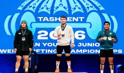 Ауыр атлет Ақжол Құрманбек 358 келіні еңсеріп, Азия чемпионы атанды