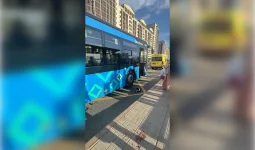 Астанада автобус самокат мінген жасөспірімді қағып кетті