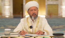 «Әйелге қол көтеру – ерлік емес»: Бас мүфти маңызды үндеу жасады