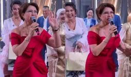 «Жастар сияқты киініп келсем…»: Роза Рымбаеваның әзілі елді сүйсіндірді (ВИДЕО)