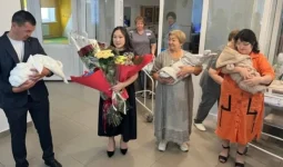 Елнара, Елнияр және Елдияр: Павлодарлық әйел үшем босанды