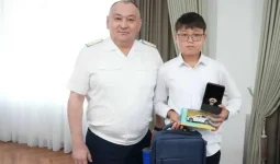 Қарағандылық жасөспірім суға батып бара жатқан 4 жасар бүлдіршінді  құтқарып қалды