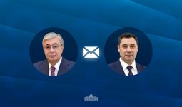 Тоқаев Садыр Жапаровты Қырғызстанның Тәуелсіздік күнімен құттықтады