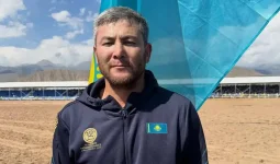 Сырым Ізбасаров көшпенділер ойындарының үш дүркін чемпионы атанды