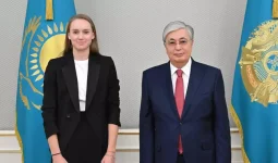 Президент Елена Рыбакинаны әлемнің бірінші ракеткасы атануымен құттықтады
