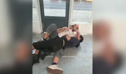 «Екі ер адам құшақтасып жатыр»: желіде тараған видеоға қатысты полиция мәлімдеме берді (ВИДЕО)