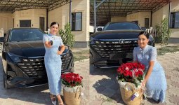 «Уәдеде тұрды!»: Қырғыз журналисі депутат Айдарбек Қожаназаров сыйлаған көлігін көрсетті