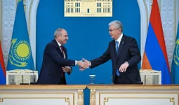 Тоқаев Армения елінің басшыларын Тәуелсіздік күнімен құттықтады