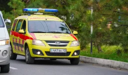 Қостанай облысында үш көлік соқтығысып, бір адам қаза тапты