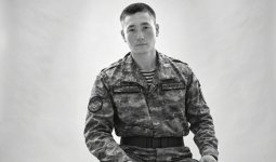 «Жуас мінезді, ақкөңіл, тәрбиелі еді»: Маңғыстауда қаза тапқан сарбаз туралы ұстазы естелік айтты