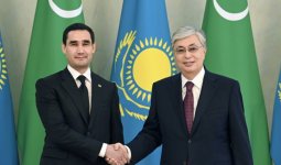 Президент Түрікменстан басшыларын Тәуелсіздік күнімен құттықтады