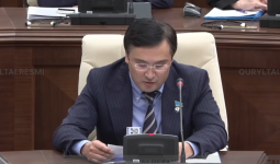 Қарттарға орын жоқ: депутат көпқабатты үйлерге жаңа талап енгізуді ұсынды
