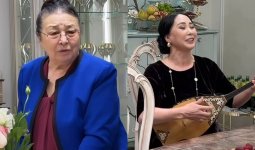 «Тұнып тұрған тағылым»: Қарақат Әбілдина Меруерт Өтекешоваға құрмет көрсетті (ВИДЕО)