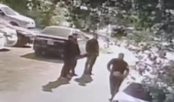 Алматыда көлік тұрағына таласқан ер адам көршісін пышақтап өлтірді