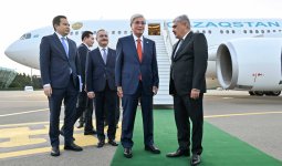 Тоқаев саммитке қатысу үшін Бакуге барды