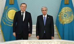 Ленинград облысының губернаторы Тоқаевқа Путиннің сәлемін жеткізді