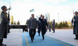 Алтынбек Қоразбаевқа «Отан» ордені, Талғат Мұсабаевқа халық әртісі атағы берілді