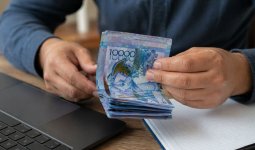 Қазақстанда ең төменгі жалақы 100 мың теңгеге дейін көтеріледі