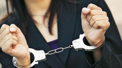 «Ақ жайнақ» әнінің орындаушысы алаяқтық жасады деп айыпталды