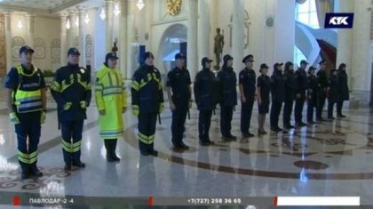Қасымов полицейлердің жаңа формаларын көрсетті