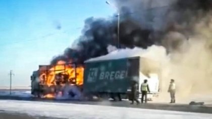 В Павлодаре на загородной трассе загорелся большегруз