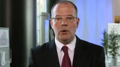 «Алпамыс батыр» жырын Латвиядағы Еуропарламент депутаты оқыды (ВИДЕО)