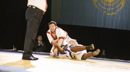 Айбек Нұғымаров «Әлем барысында» финалға шықты