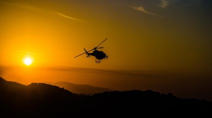 Екі «мажор» жігіт Gelandewagen-ді тікұшақтан лақтырып жіберді (ВИДЕО)