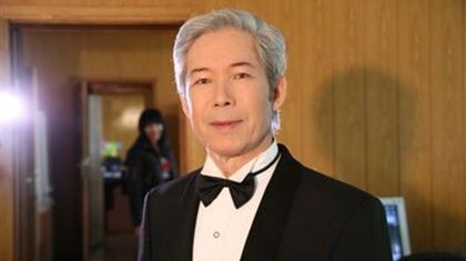 «Ағамыз кинодағы вампирлер сияқты»: стилін өзгерткен Нүсіпжанов көпшілікті таңдандырды