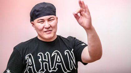 «Қазір дінде болғаннан кейін, харам нәрселерден аулақпыз»: Отыншиев анаша шеккенін жасырмады (ВИДЕО)