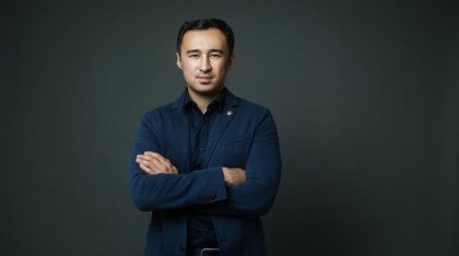 «Өмірде бәріне дайын болу керек»: Әнуар Нұрпейісов не үшін елге оралды?