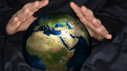 «Мұрны жоқ адамдарды көріп тұрмын, осы жылдан қорқамын»: экстрасенстер коронавирус жайлы болжам жасады