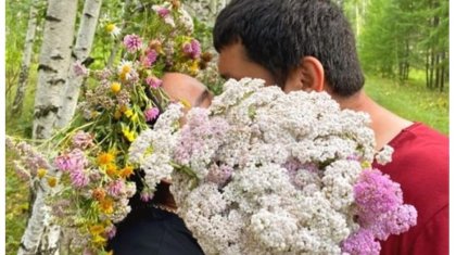 «Байыңа ерегіскен түрің бе бұл?»: Жорабаева жас күйеуімен сүйіскен сурет пен ВИДЕОсын жариялады
