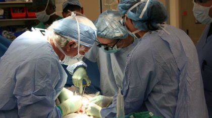 Шымкентте екі ана ұлдарына бүйрегін берді