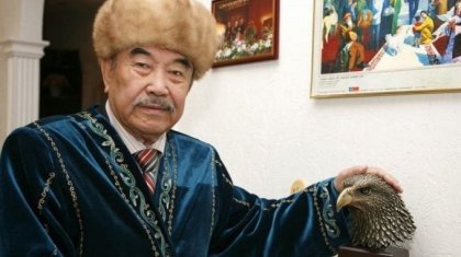 «Баяғыдай қос-қостап әйел алатын жағдай жоқ» – жазушы Шерхан Мұртаза (ВИДЕО)