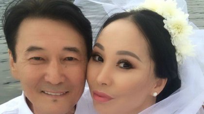 «Елдің ішінде неге отырмадың?»: әнші Қарақат өзін шетелге қашып кетті деп айыптағандарға жауап берді