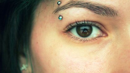 15 жасар қыз қабағын тестіремін деп адал құшты