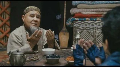 «Анайы сөздерді қағазға жазып, ұран қылып көтеруді сән көретін сиықсыз салт пайда болды»: Алматылық ақсақалдар жастарға үндеу жасады