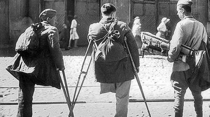 Соғыстан кейін Кеңес әскері қайыр тілеп кетті