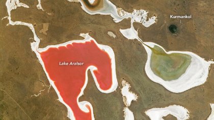 NASA впечатлили цветные озера Казахстана