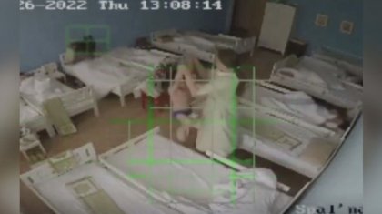 Алматыда элиталық балабақша тәрбиешісі бүлдіршінді ұрып-соққан