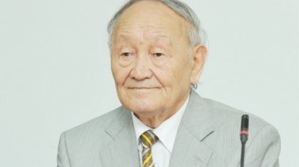 «Тек шашы қалған»: Мекемтас Мырзахметов қарындасын қасқыр жеп қойғанын айтты (ВИДЕО)