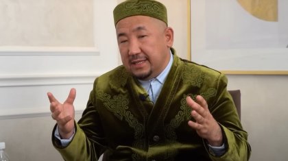 «Олармен халық болып күресуіміз керек»: Нұрлан имам домбыраны харам деген қызға жауап берді (ВИДЕО)