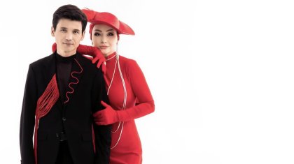 «Біреу зорлап жатқандай сезімде тұрмын». Әнші Қарлығаш орамалын шешті