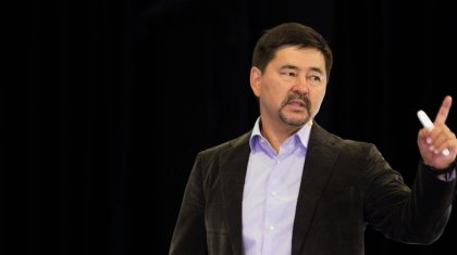 Кәсіпкер Рахат Әлиевтің адамдары тапанша тақап қорқытқанын айтты