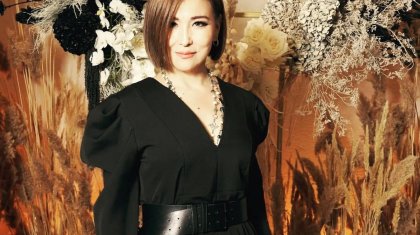 «Бәрі ақылы»: Әнші Бақыт Шадаева Fly Arystan әуе компаниясына шүйлікті