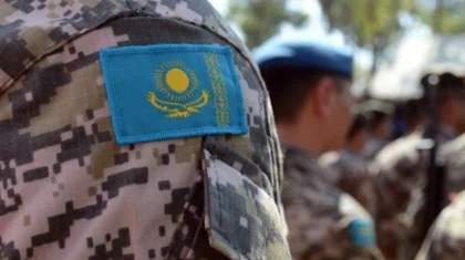 Атырауда қару-жарақпен қашуға тырысқан сарбаз оқ жаудырды