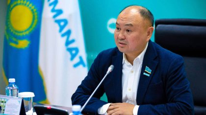 «Болашақ ұрпаққа тиесілі 1,6 трлн теңгені алған»: Ерлан Саиров «Бәйтерек» холдингінің қызметін сынға алды