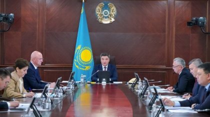 «Байланыс сапасы туралы айтып отырмыз, өзімізде жоқ»: Үкімет отырысында байланыс үзіліп қалды (ВИДЕО)